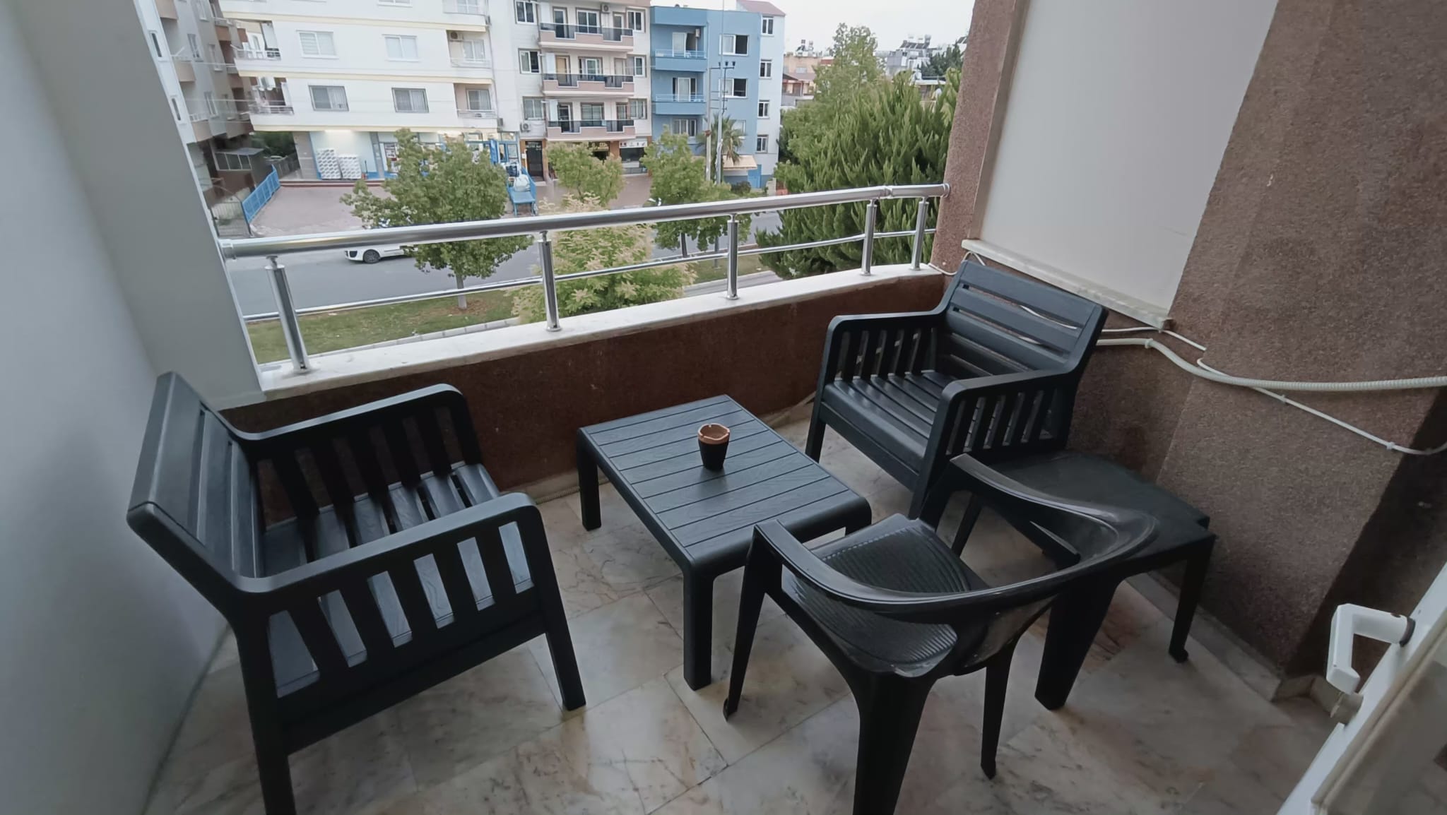 ÜÇ TEK YATAKLI ODA NO:6